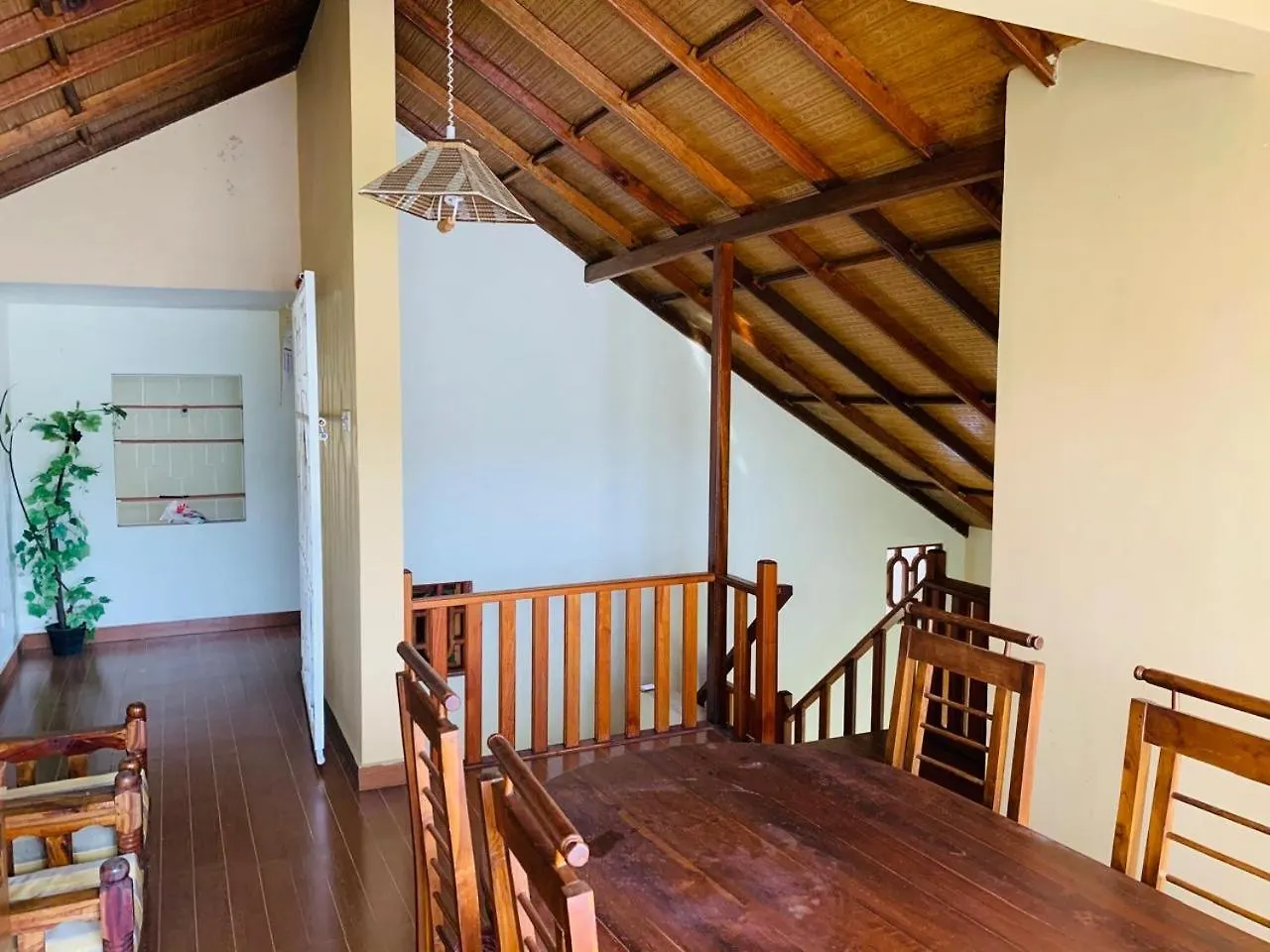 Breezy Loft - Nuwara Eliya Villa